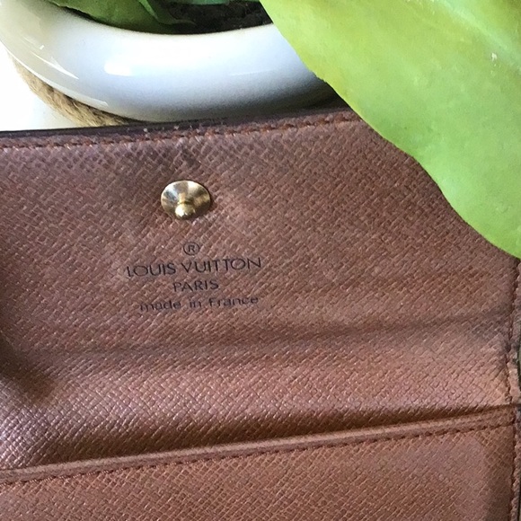 Louis Vuitton Wallet - Picture 4 of 9